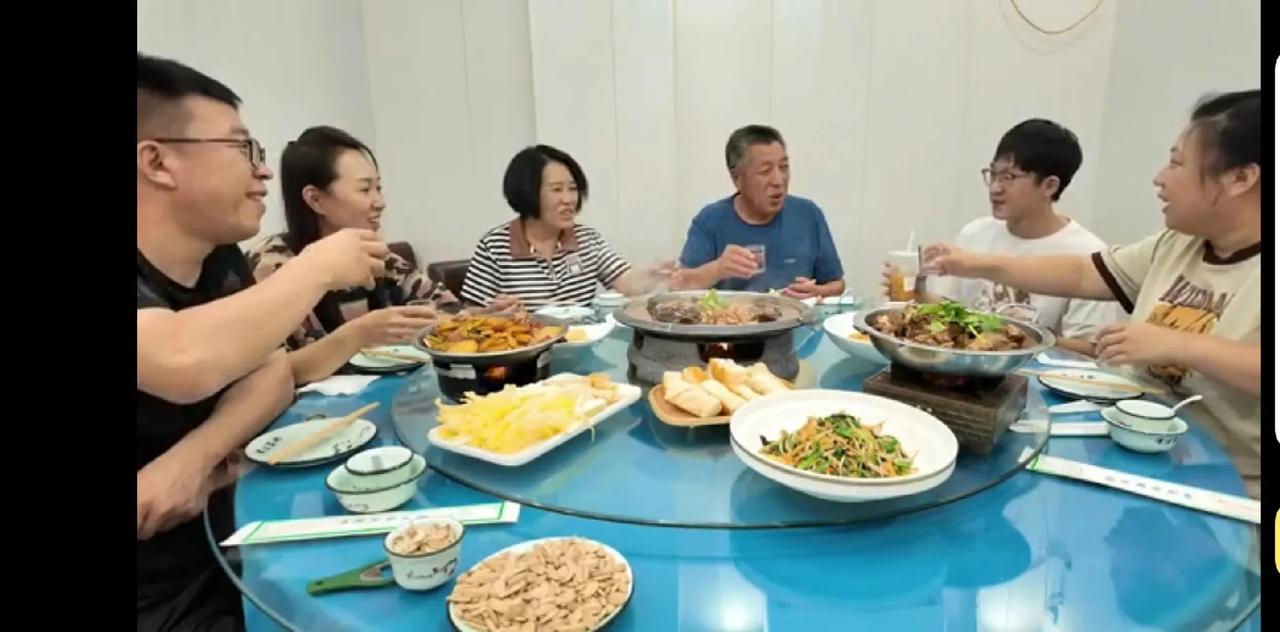继续关注大连长建“南阳行”，小徐和爸爸、妈妈、姑姑，9月2号晚上7点半到达南阳！