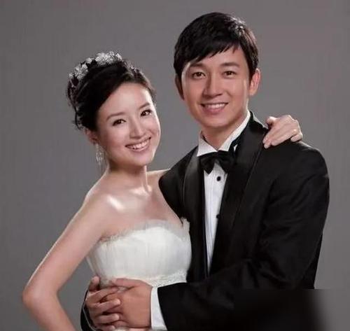 14年，董洁终于认了，但只用了两个字：任性。潘粤明深夜发文，你品品那几个字，全是