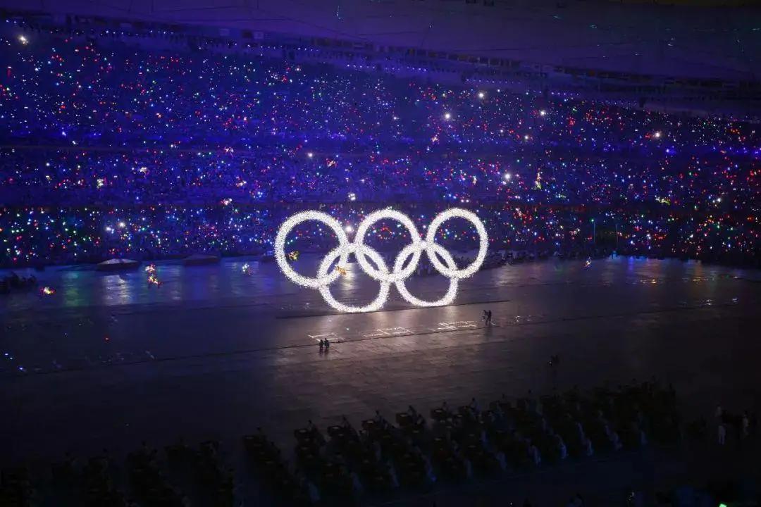 我最喜欢的奥运会开幕式，那必须是2008年的奥运会，那个时候，经济也是向上，房地