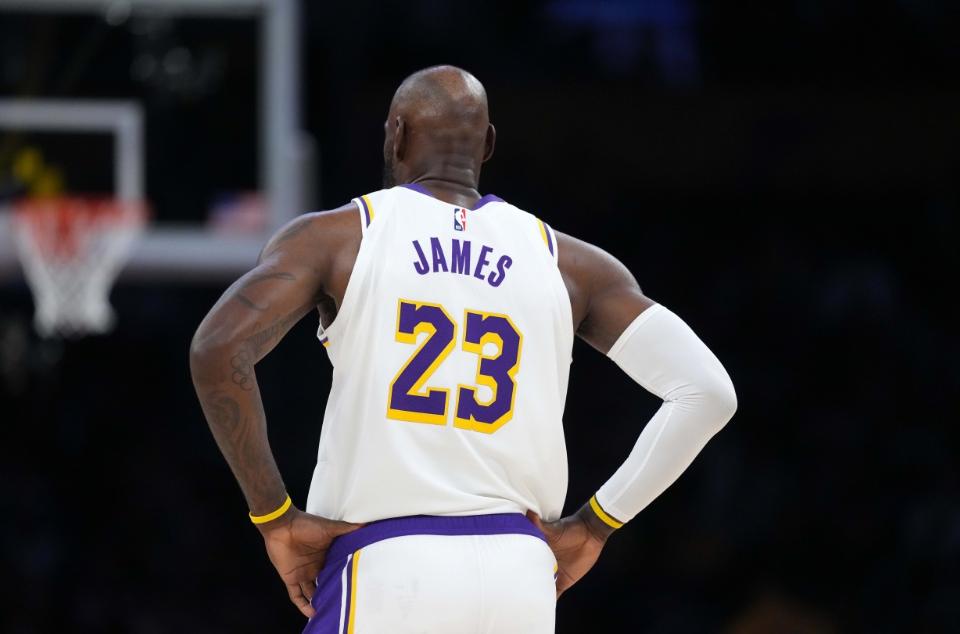 球队一换局势逆转，火箭湖人的差距，真的只是一个詹姆斯吗
看完今天和湖人的G2，相