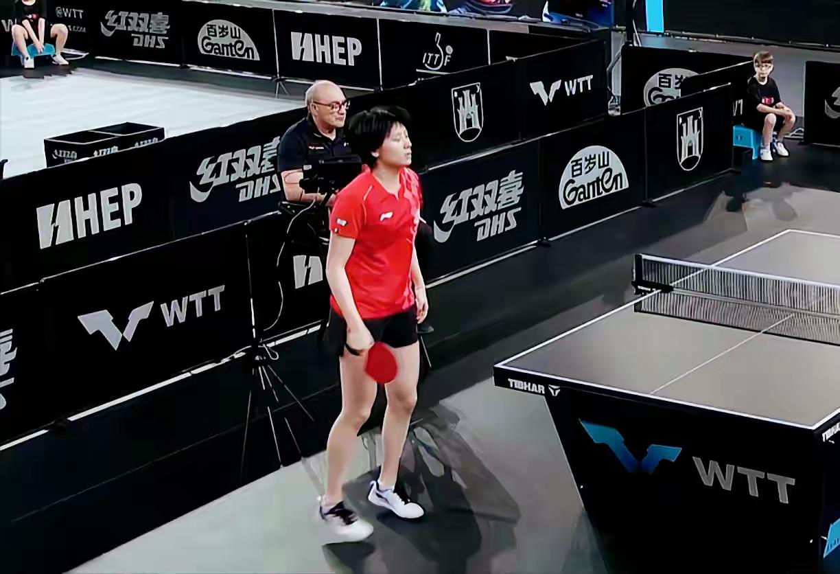 【萨格勒布常规赛，陈熠3-1李恩惠，晋级四强】已是女单独苗的陈熠，慢热先失一局，