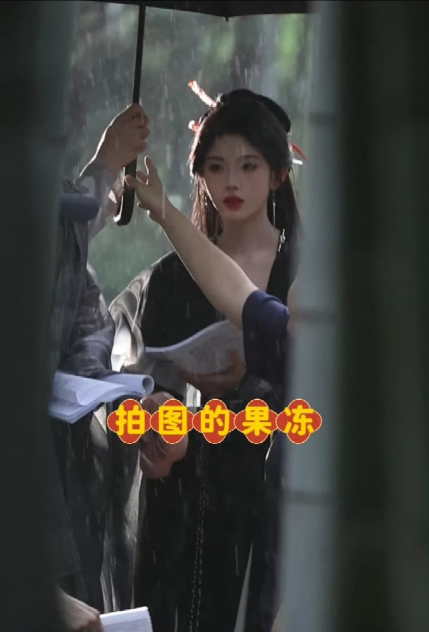 娱乐[超话]鞠婧祎来战黑衣恶女风鞠婧祎阿黛黑衣路透鞠婧祎来战黑衣恶女风 ​​​