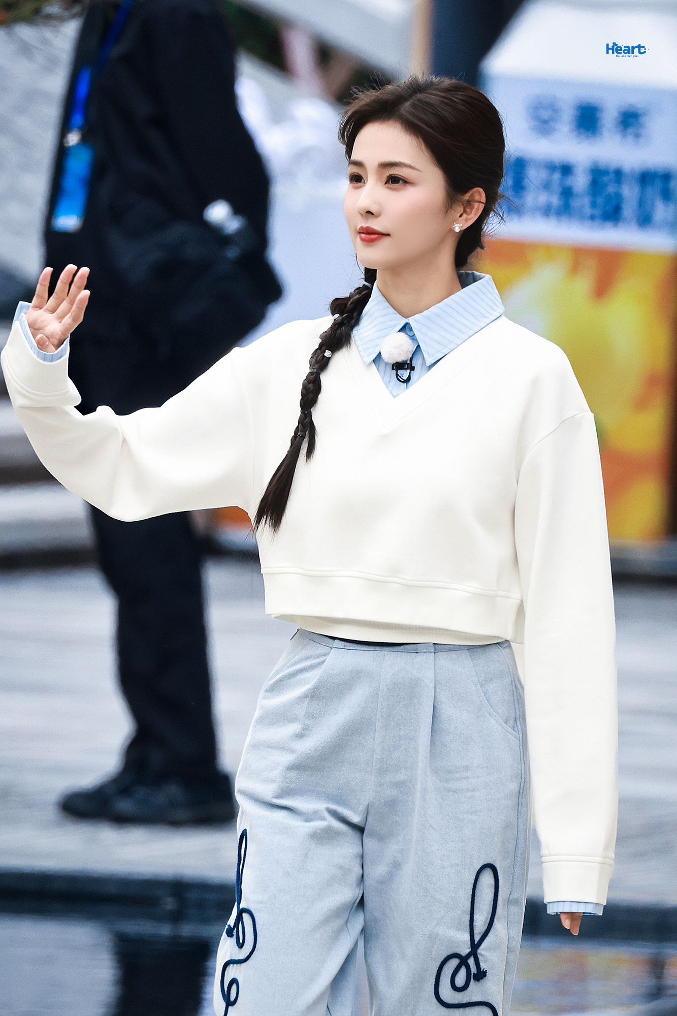 白鹿名牌变白梦妍  梦想成真，小孩成了大明星 一路奔跑，一路成长。 ​​​