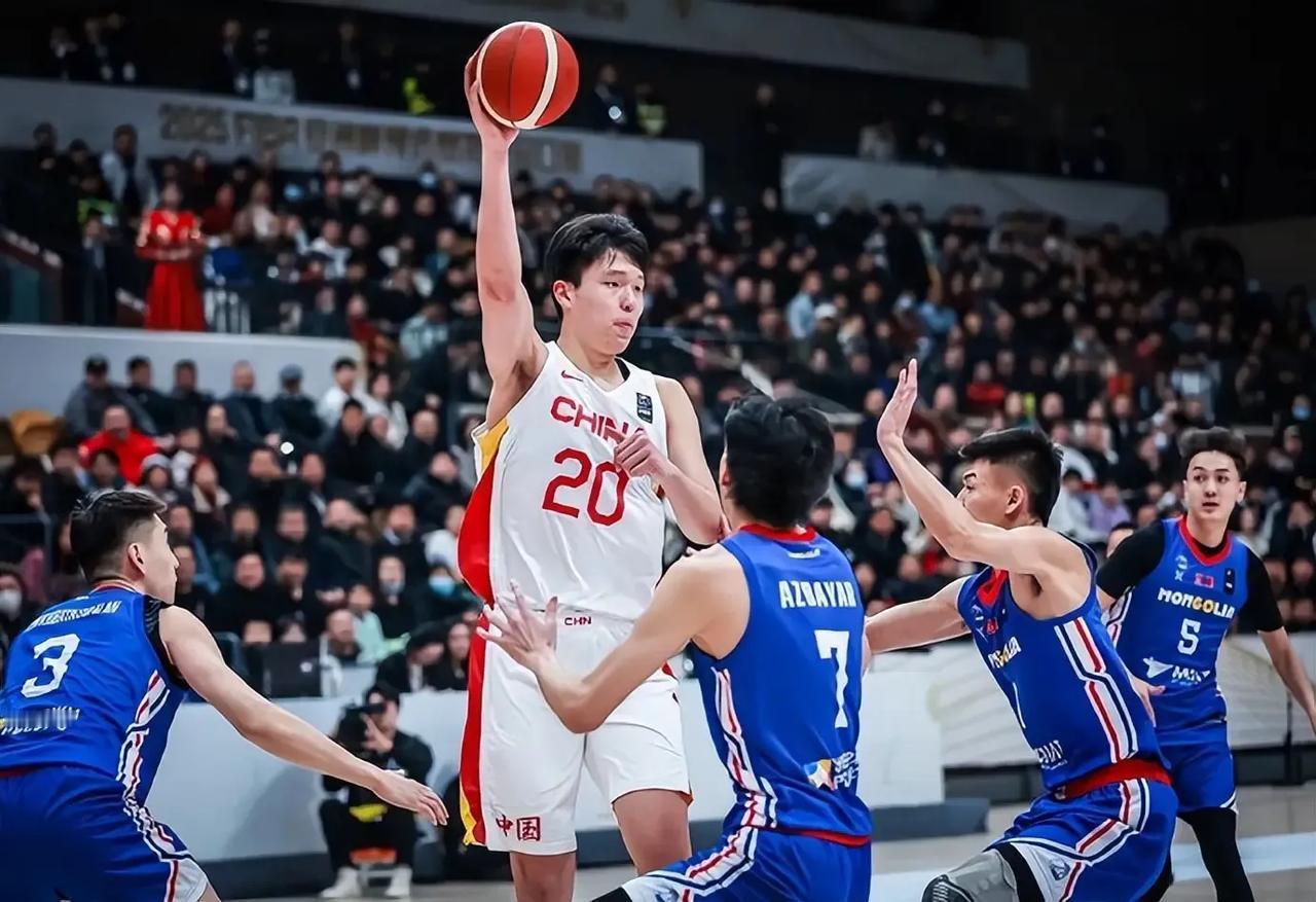 中国男篮vs日本男篮，这两点做出改变获胜机会更大

1、首发调整
跟蒙古队比赛首