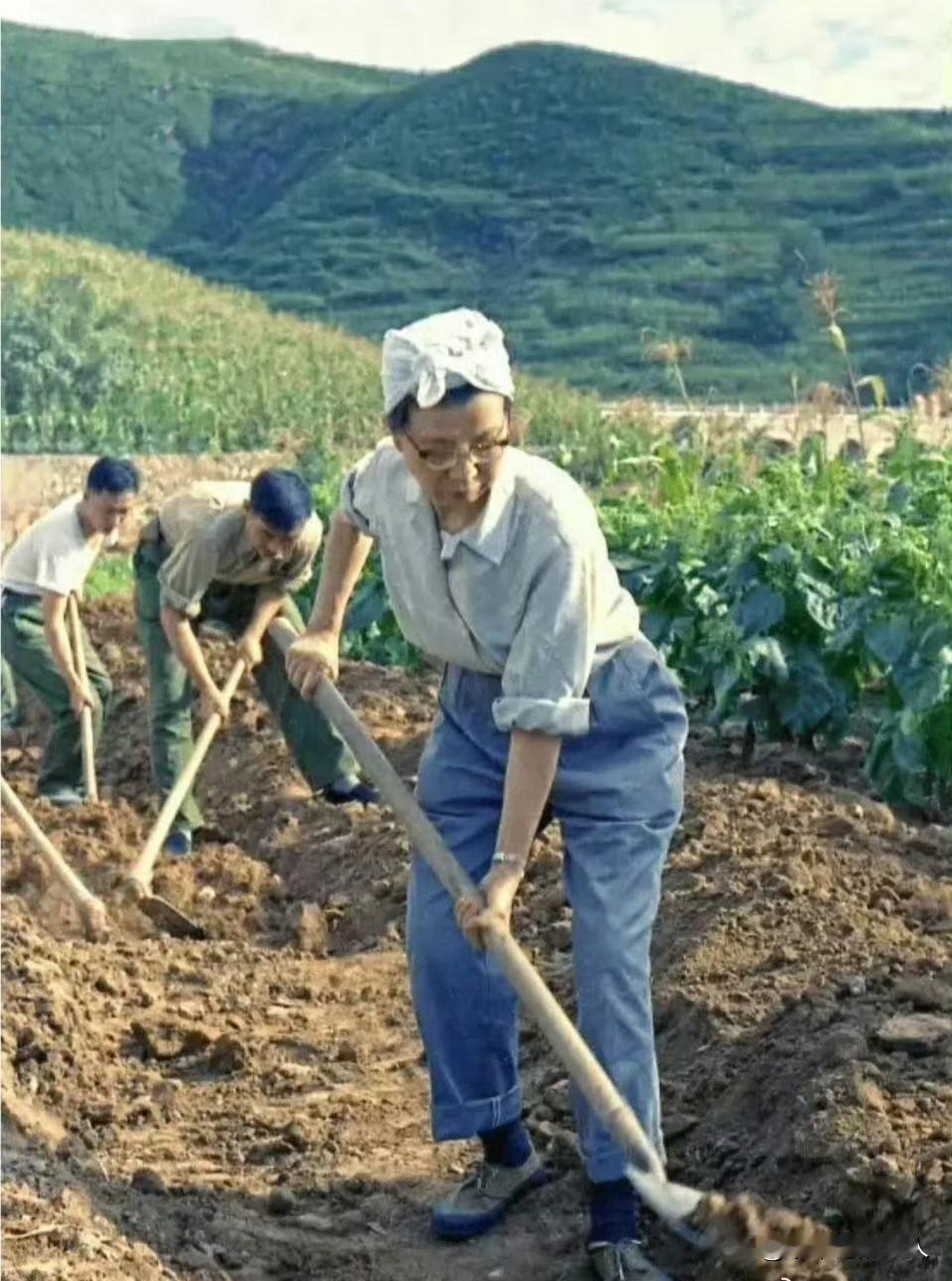 天塌下来，有女人顶着！