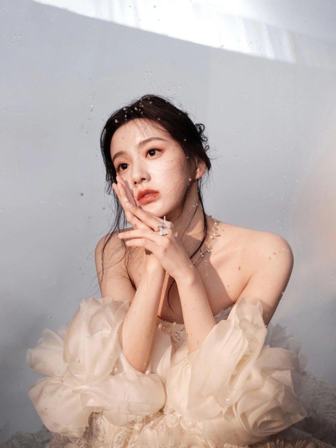 包上恩｜神仙颜值钝感美人！ ​​​