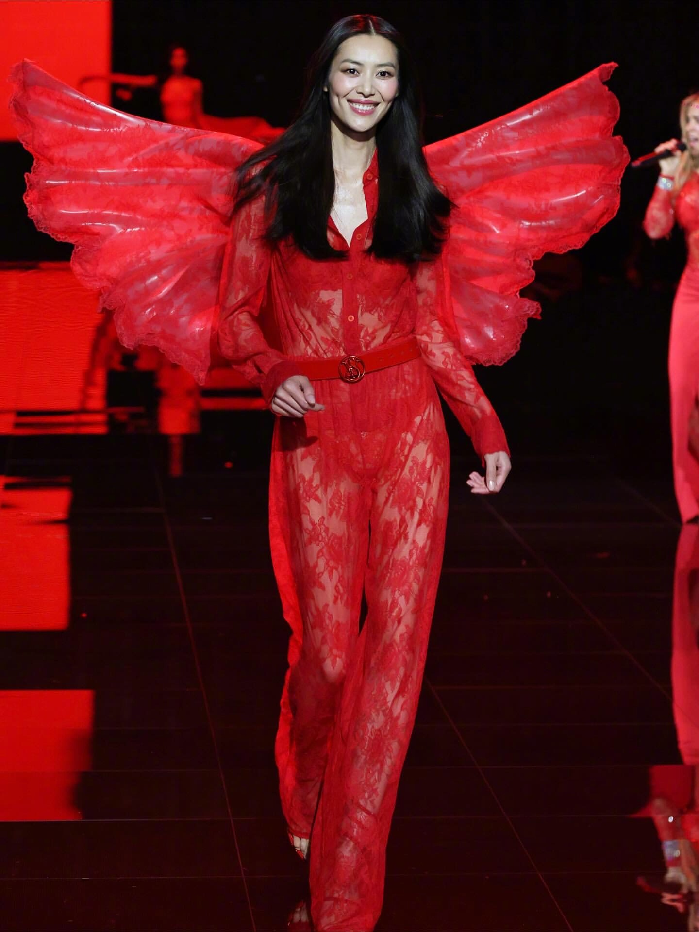 2025年维密大秀 ——-刘雯 、雎晓雯、利马、糖糖、Bella Hadid、A