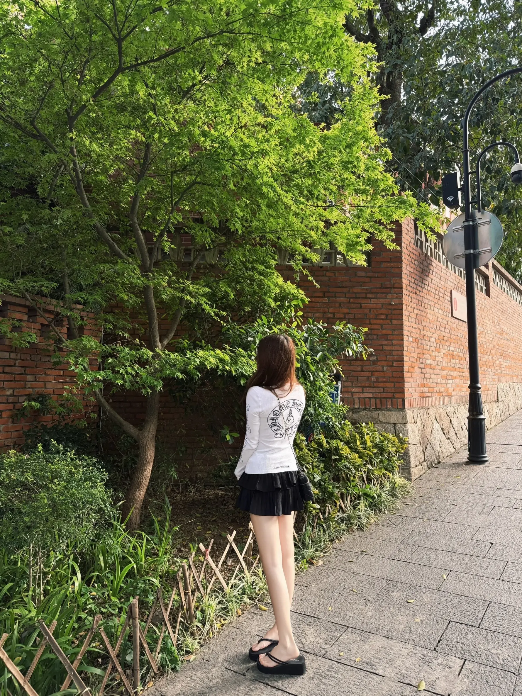 亲爱的 比起欣赏你独当一面的本事 我更想看清你的辛苦 抱抱你