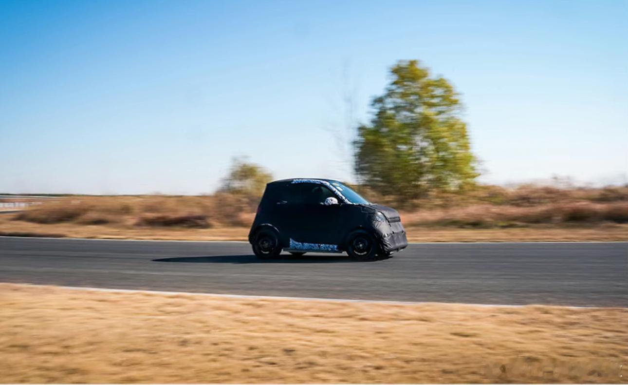 这才是印象中的 smart 产品，全新的 smart2 。新车将延续fortwo