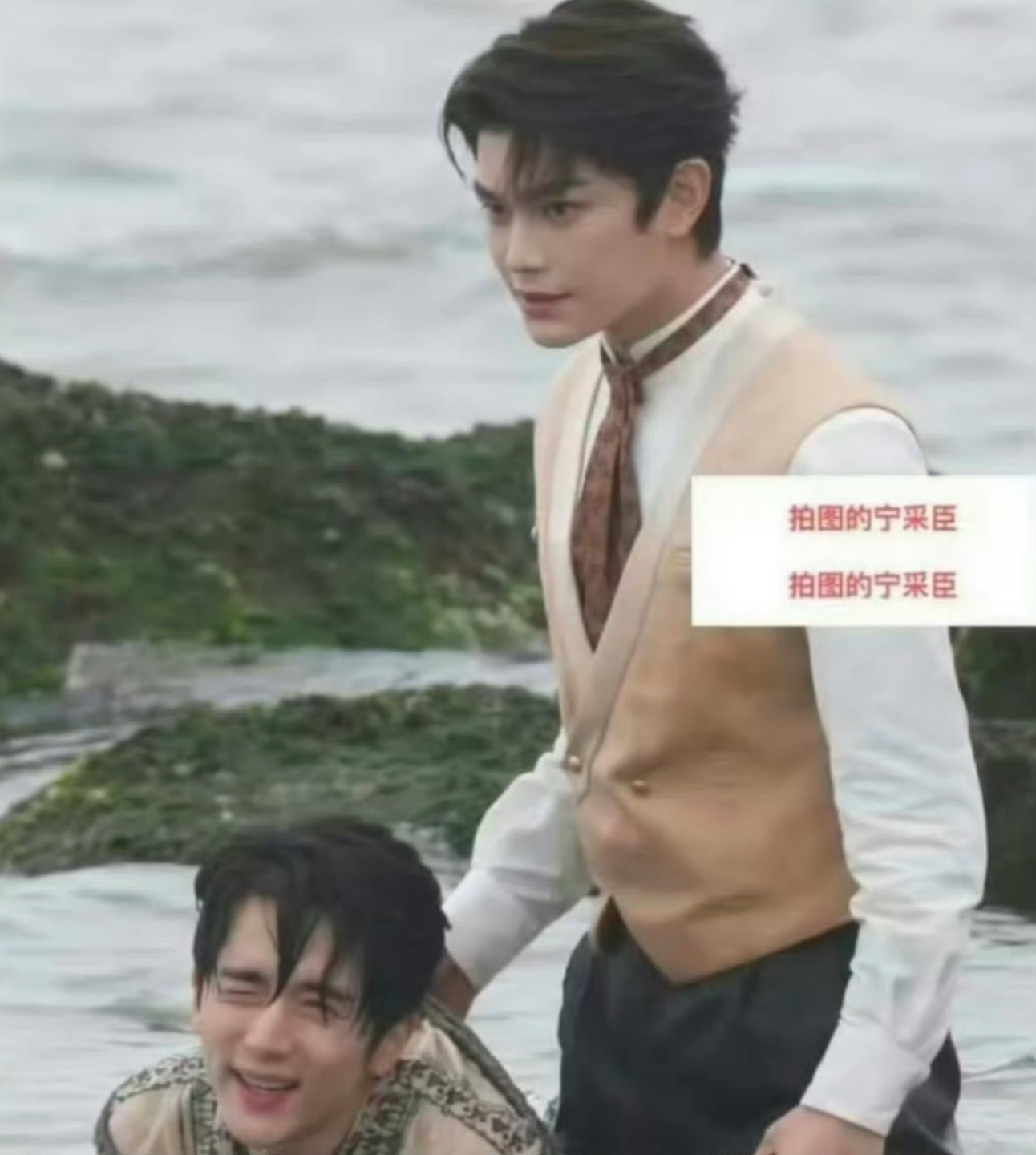 不是这种水平的双人cp图就不要发了吧[可怜] ​​​