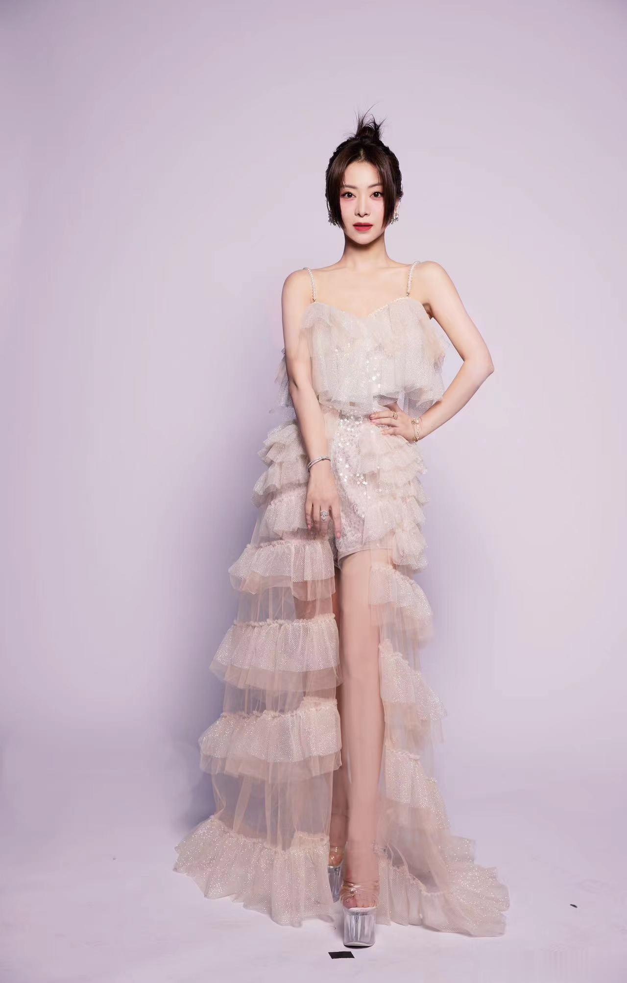 #陈雨琪山茶花读不懂白玫瑰# 这次的合作也真是给我们带来了特别大的惊喜，这么好的