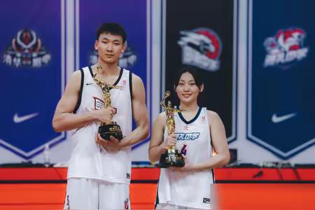 CBA又来了一个猛男。淡厚然，加盟山西，已经正式通过体测。估计很快就可以看到他的