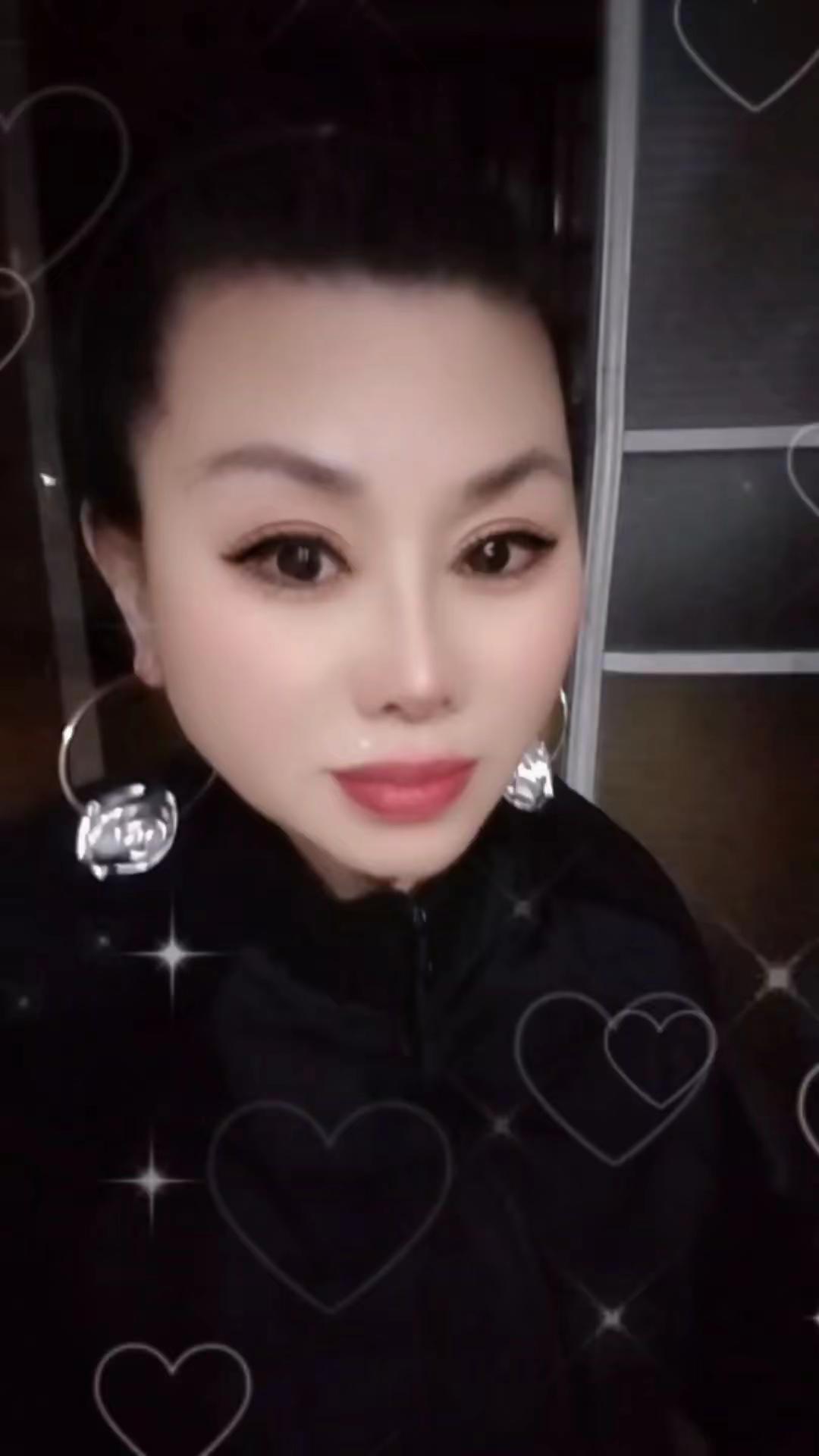 今天是平安夜，愿我的家人们都平平安安，健健康康，快快乐乐🍎🍎🍎🍎🦓🦓