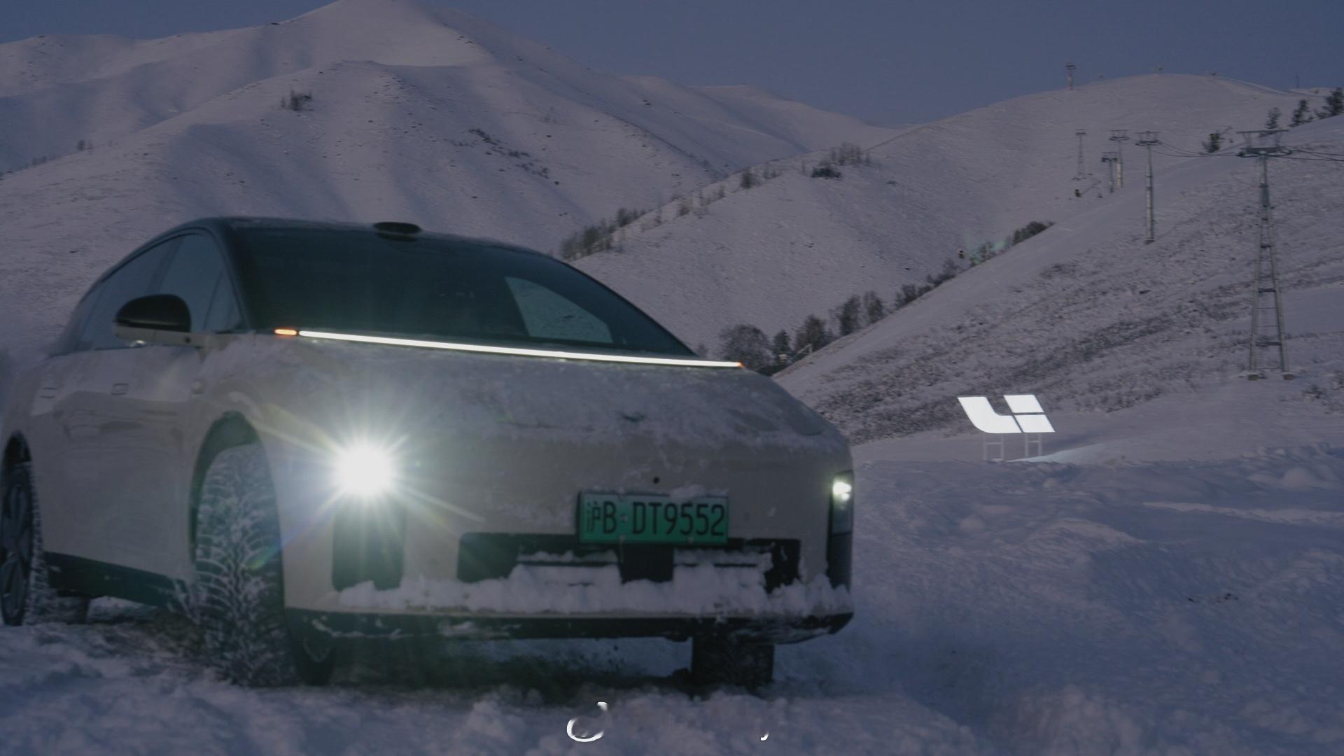 理想i6禾木滑雪首秀，这也太帅了吧。