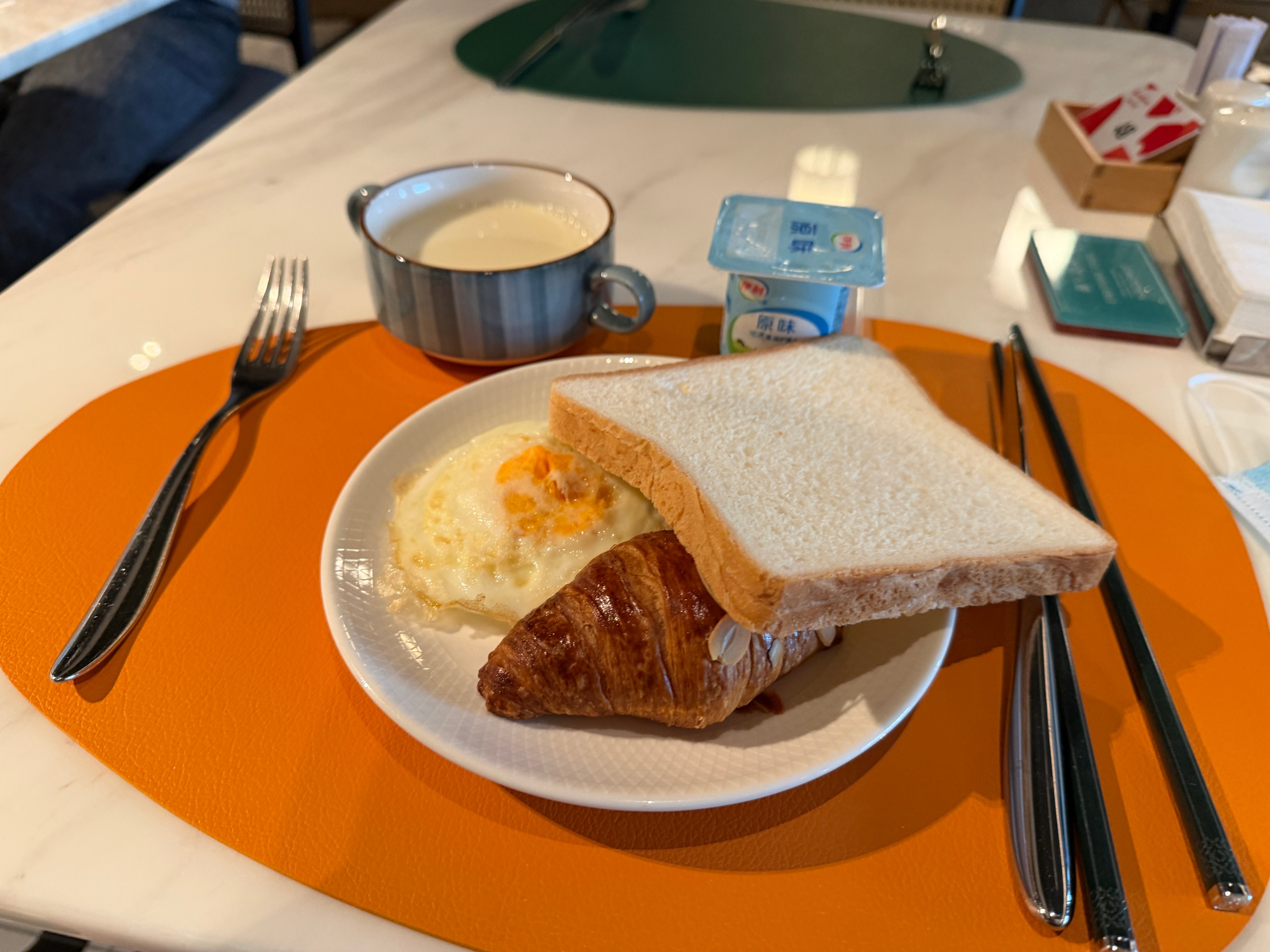 今天的早餐六分饱，自从瘦下来之后，再也没痛风过8岁孩子竟然痛风了 深圳·深圳前海