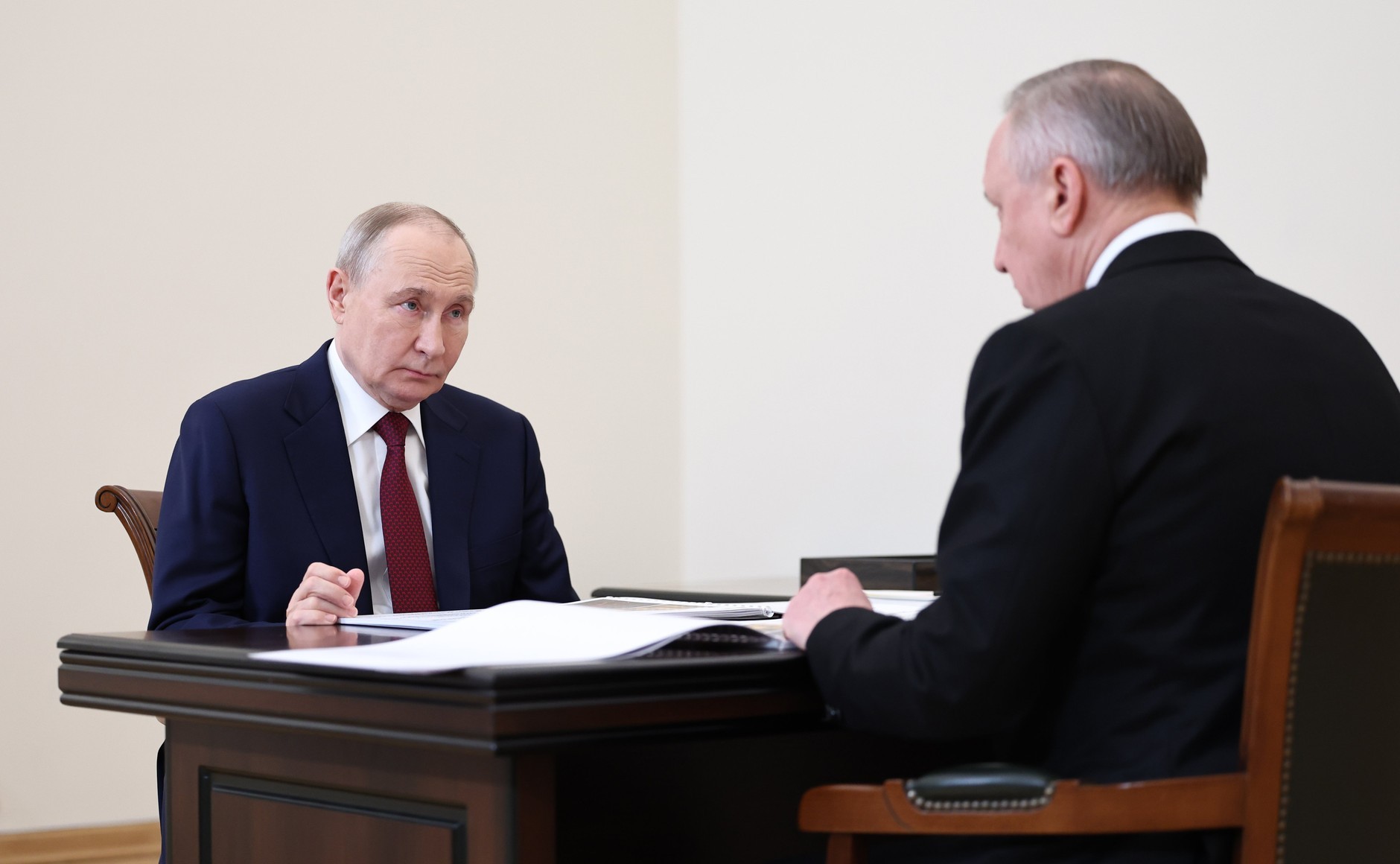 瓦洛佳小朋友  会见圣彼得堡市市长亚历山大·别格洛夫弗拉基米尔·普京在艾尔米塔什