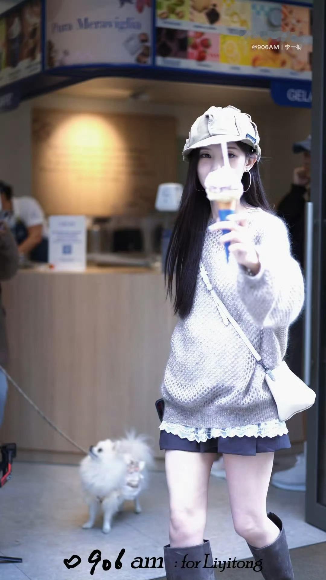 李一桐米兰偶遇李现请吃冰淇淋的漂亮姐姐 ​​​