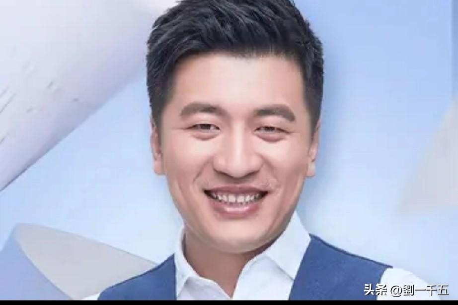 张雪峰的高光时刻与生命结束：
​ 2024年，张的直播间推出11999元梦想卡、