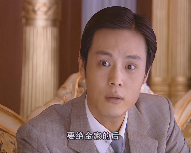 金家男人除了金燕西，最帅的就是三少爷了。
#金粉世家#