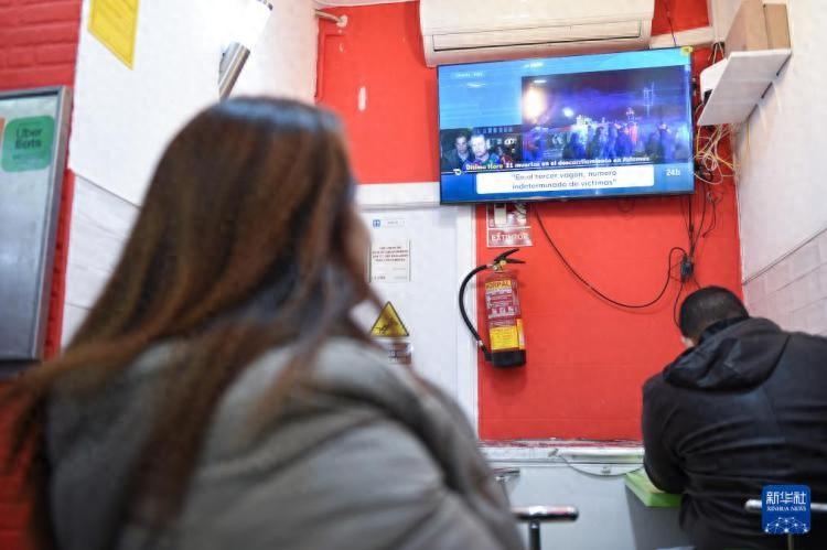 惨烈！西班牙高铁脱线，造成39人死亡！

当地时间1月18日19时40分左右，西