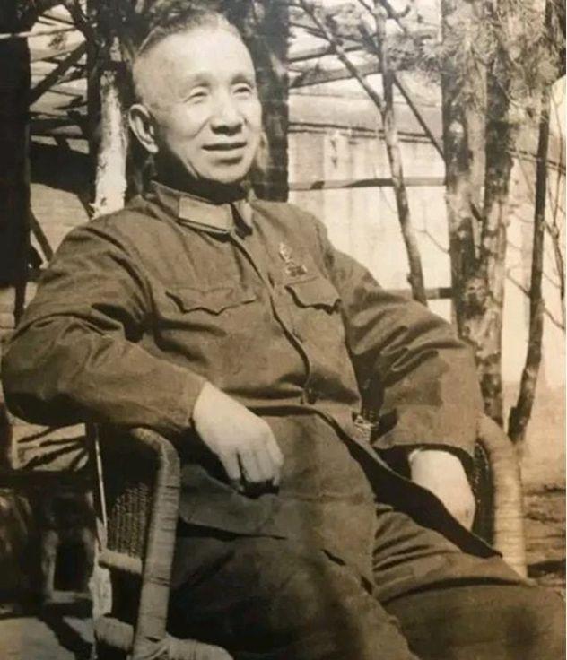 敢跟中央战略唱反调的粟裕！主席看完电报想换将，陈毅一句话点醒伟人。
 
懂解放战