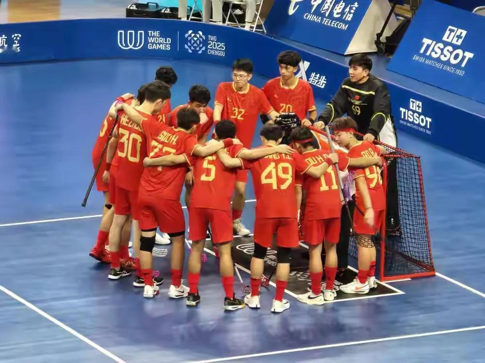 中国队——世运会21金6银4铜；

瑞典队——世运会5金2银2铜；

波兰队——