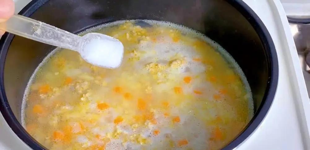 百岁老人养生秘诀：每日一碗养心养胃粥，营养美味

确实，合理的饮食习惯对于预防和
