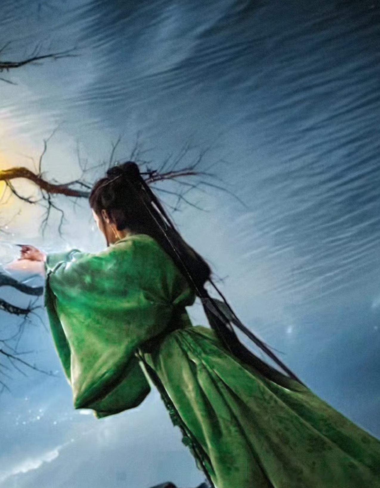 白日提灯不露脸造型，这些衣服都好好看。 