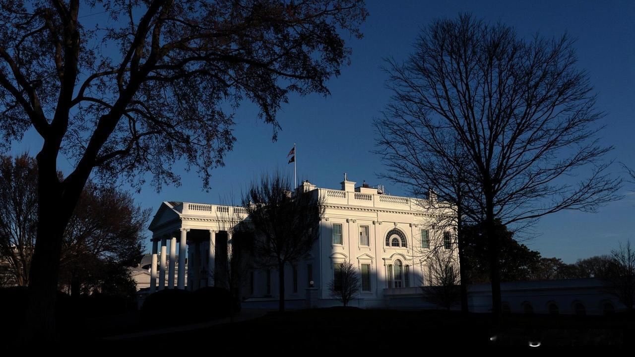 伊朗常驻联合国代表将美国的海上封锁比作海盗行径

¬ 白宫：特朗普与国家安全团队