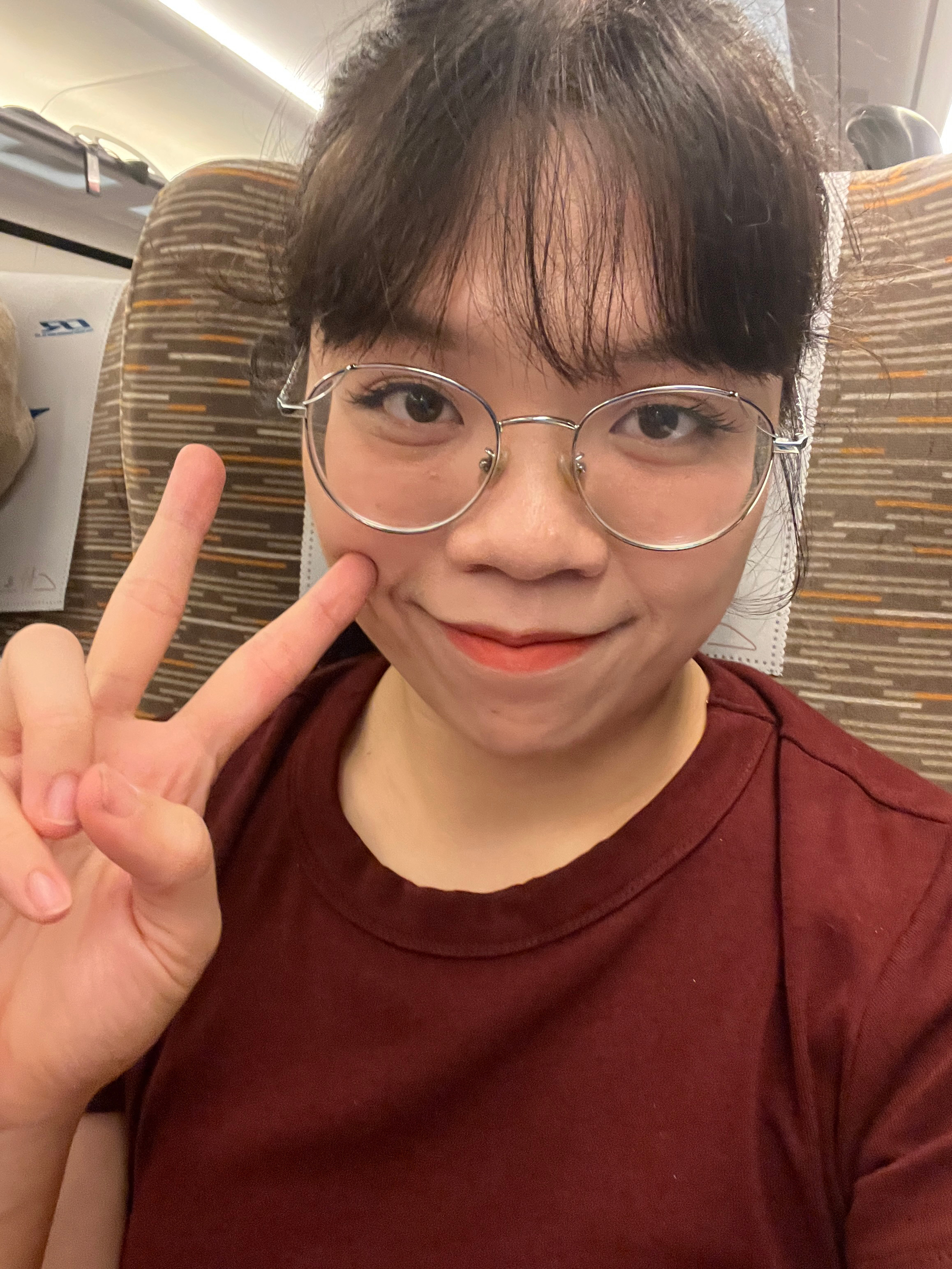 今天去香港看弟弟和弟媳的小宝宝啦！出生第三天我终于见到啦🍼我要当姑妈了哈哈哈！