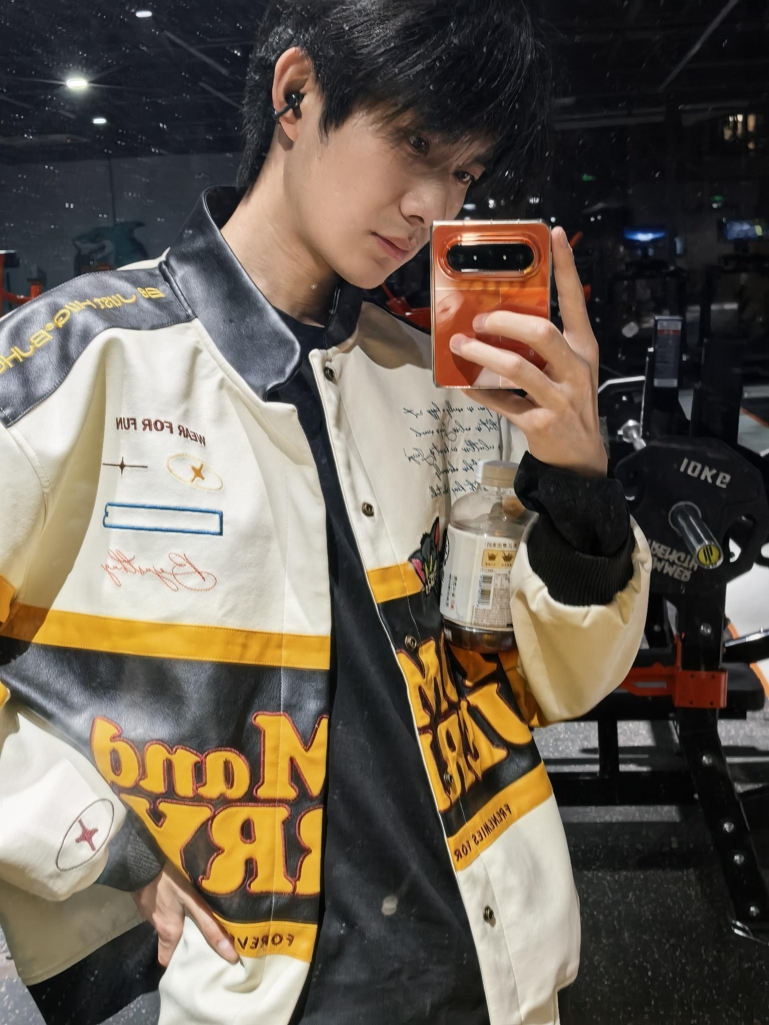 又大晚上出来健身了