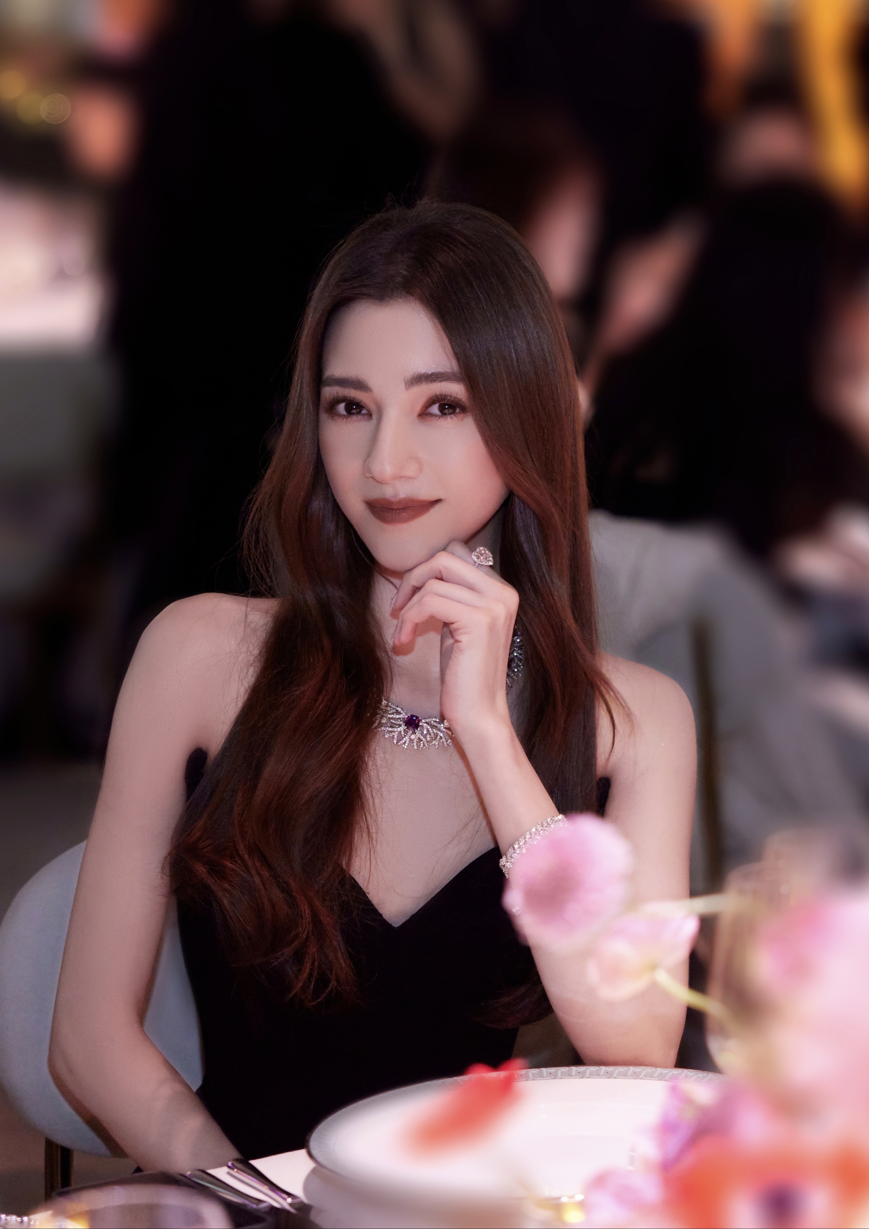 娜然  入一场如梦幻境，流光飞舞，至臻纯粹 ​​​