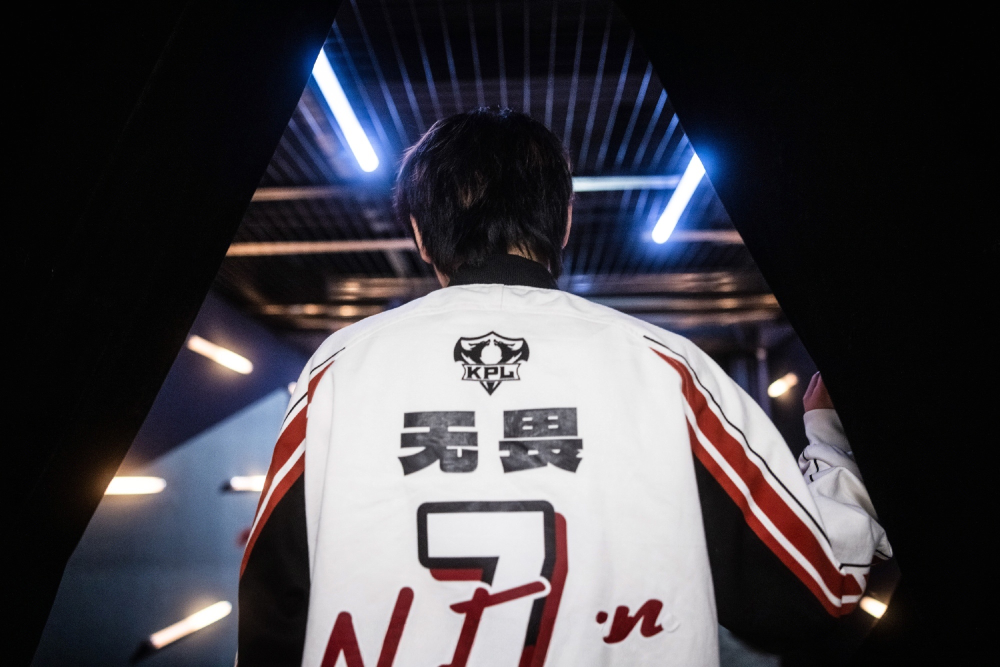 去年夏天真的是很难受的一个夏天，无论是无畏还是粉丝都被舆论压的喘不过来，但无畏真