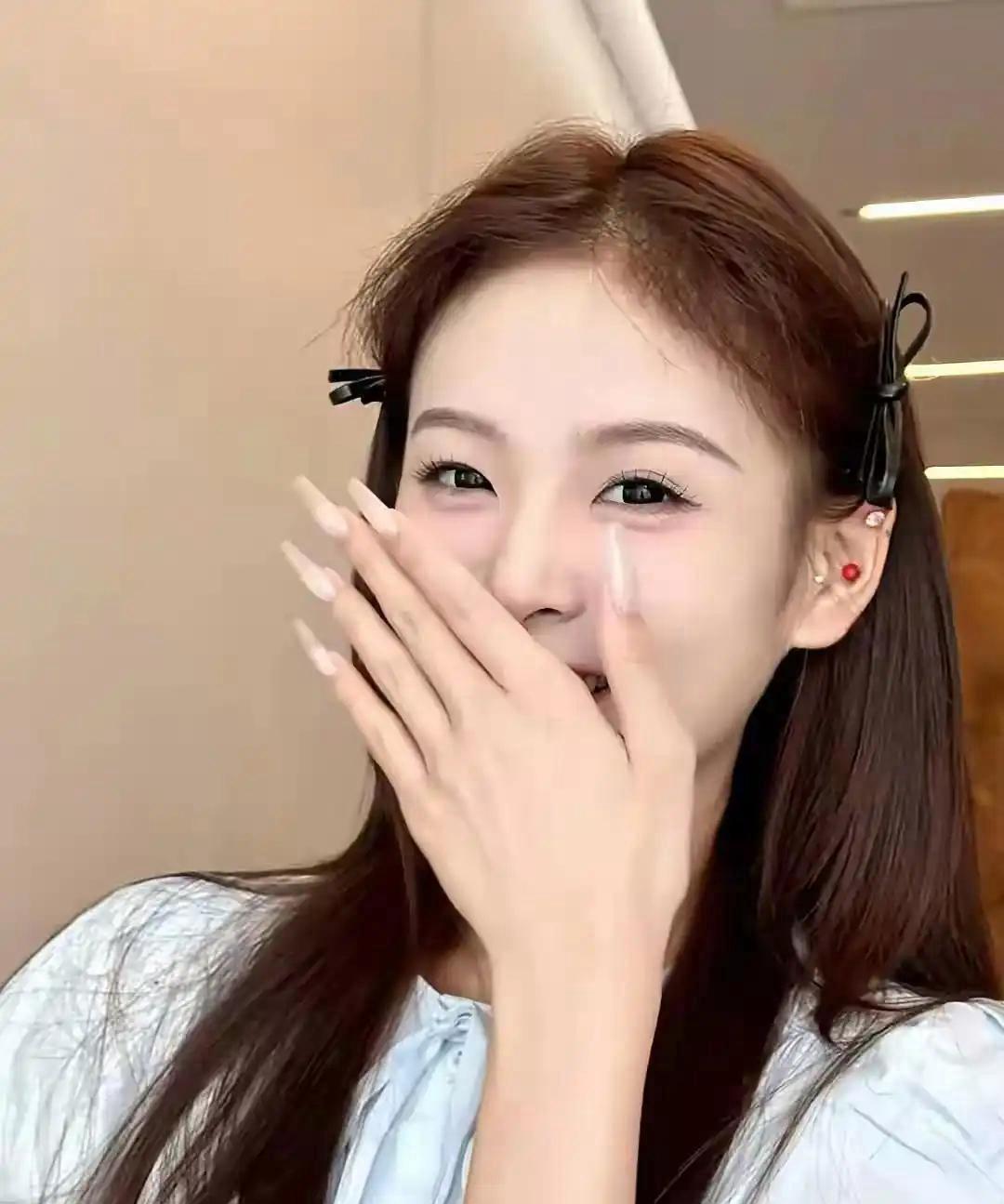 社会潜规则：
1、你不联系别人，别人也不联系你，这叫默默断交原则。
2、找老婆，