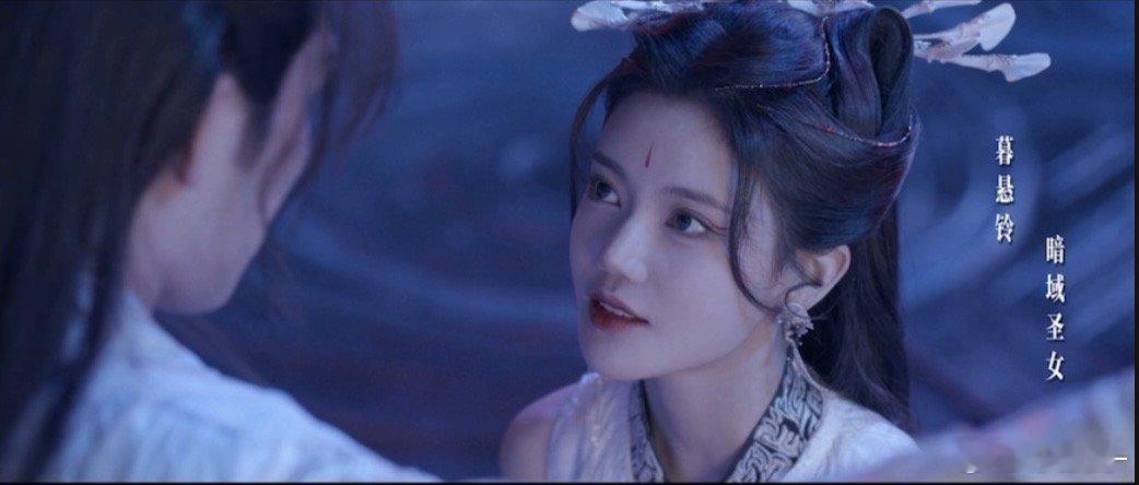 孙珍妮新剧出场即是人生镜头 孙珍妮在新剧中的首次亮相，堪称人生中的精彩瞬间。她以