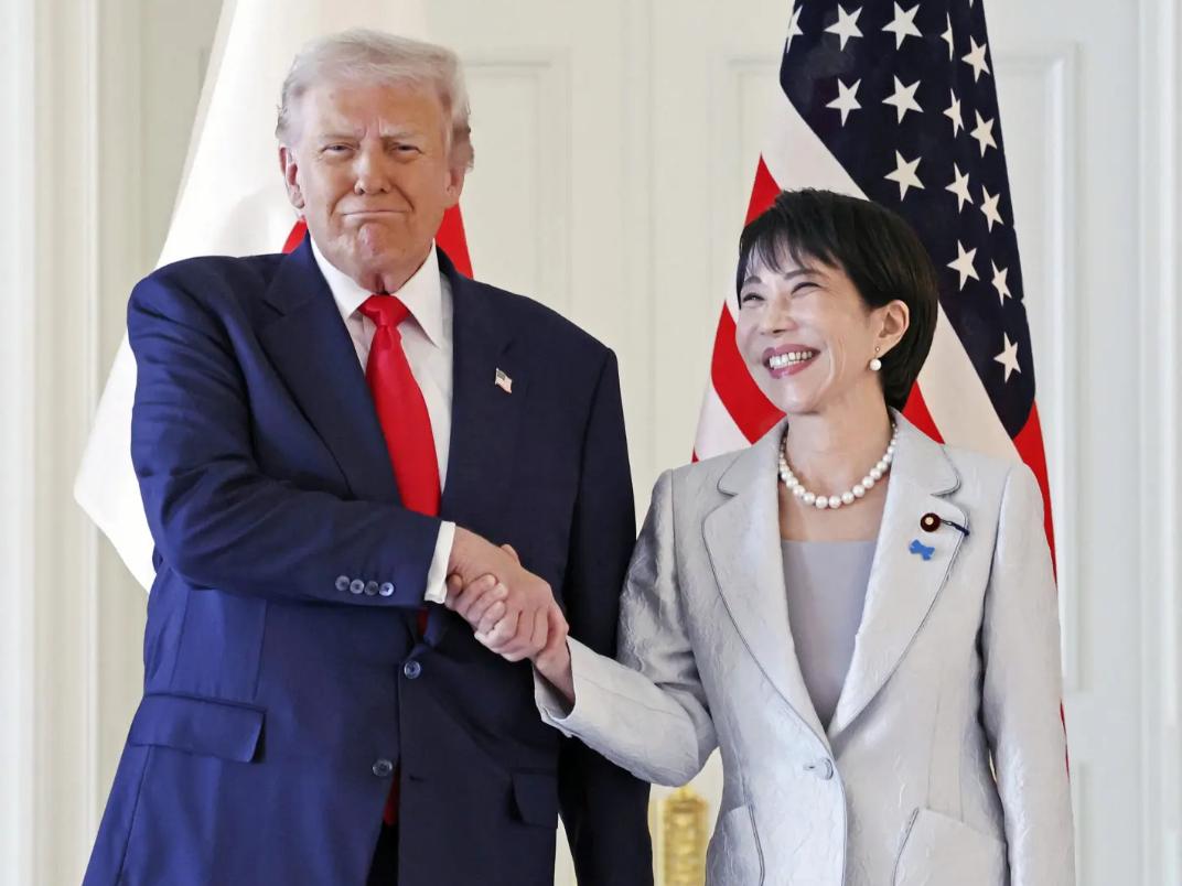 高市早苗这下是热脸贴冷屁股了！华盛顿最近传出消息，因为要给特朗普那个高尔夫球场改