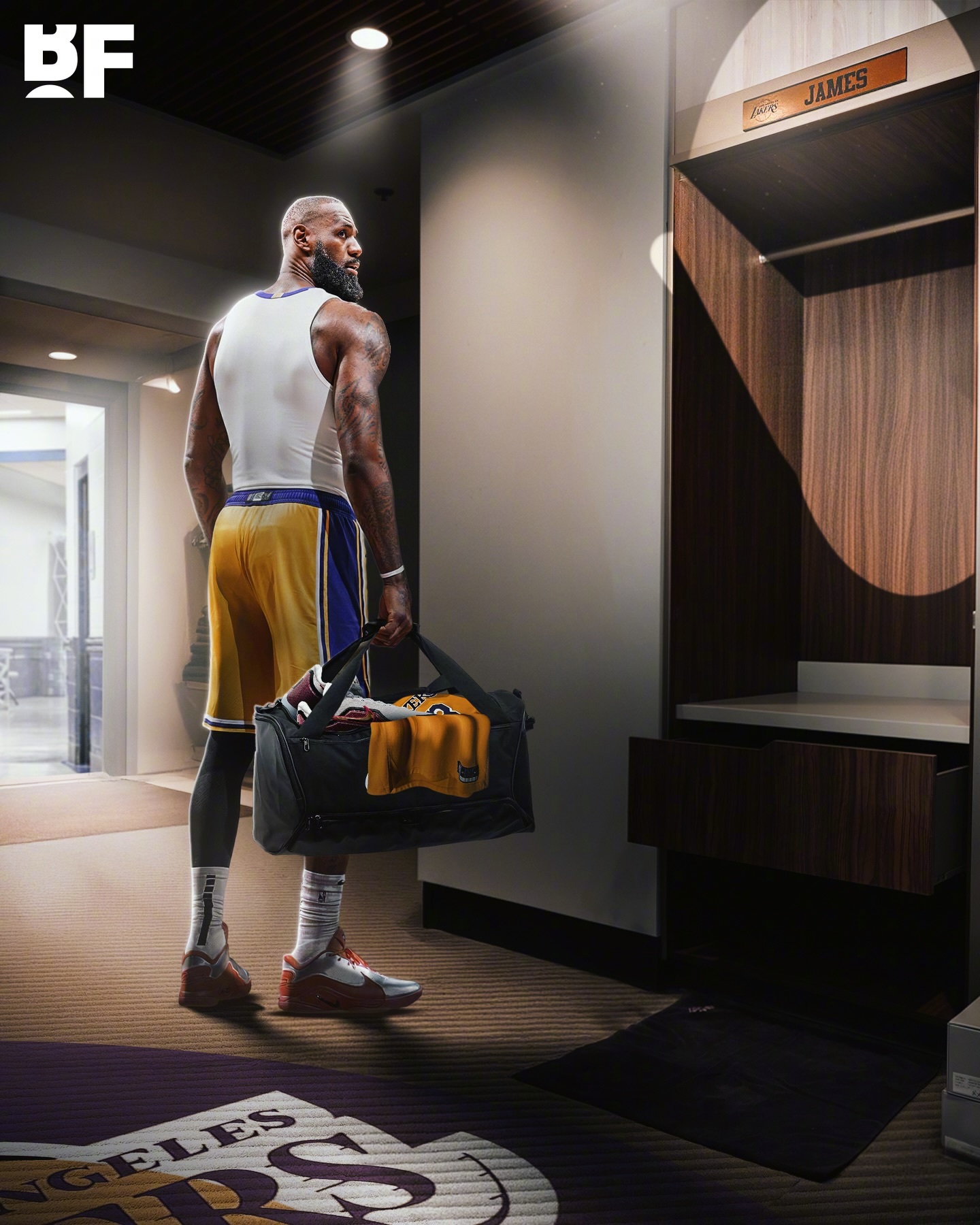 Shams在节目《Get up》上谈到了詹姆斯：“詹姆斯还没有决定是否继续打球。