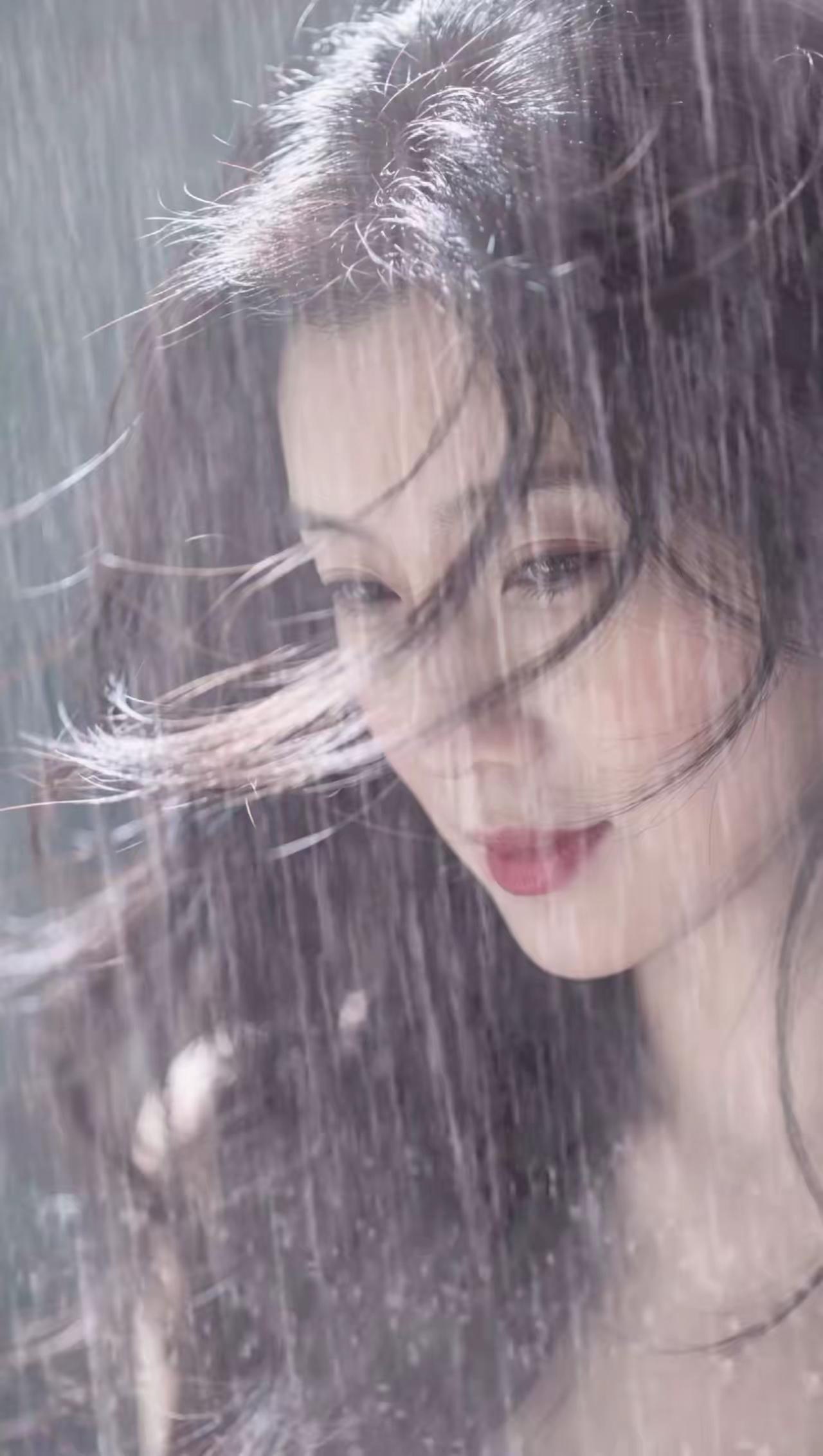 男人更喜欢瘦还是微胖女人