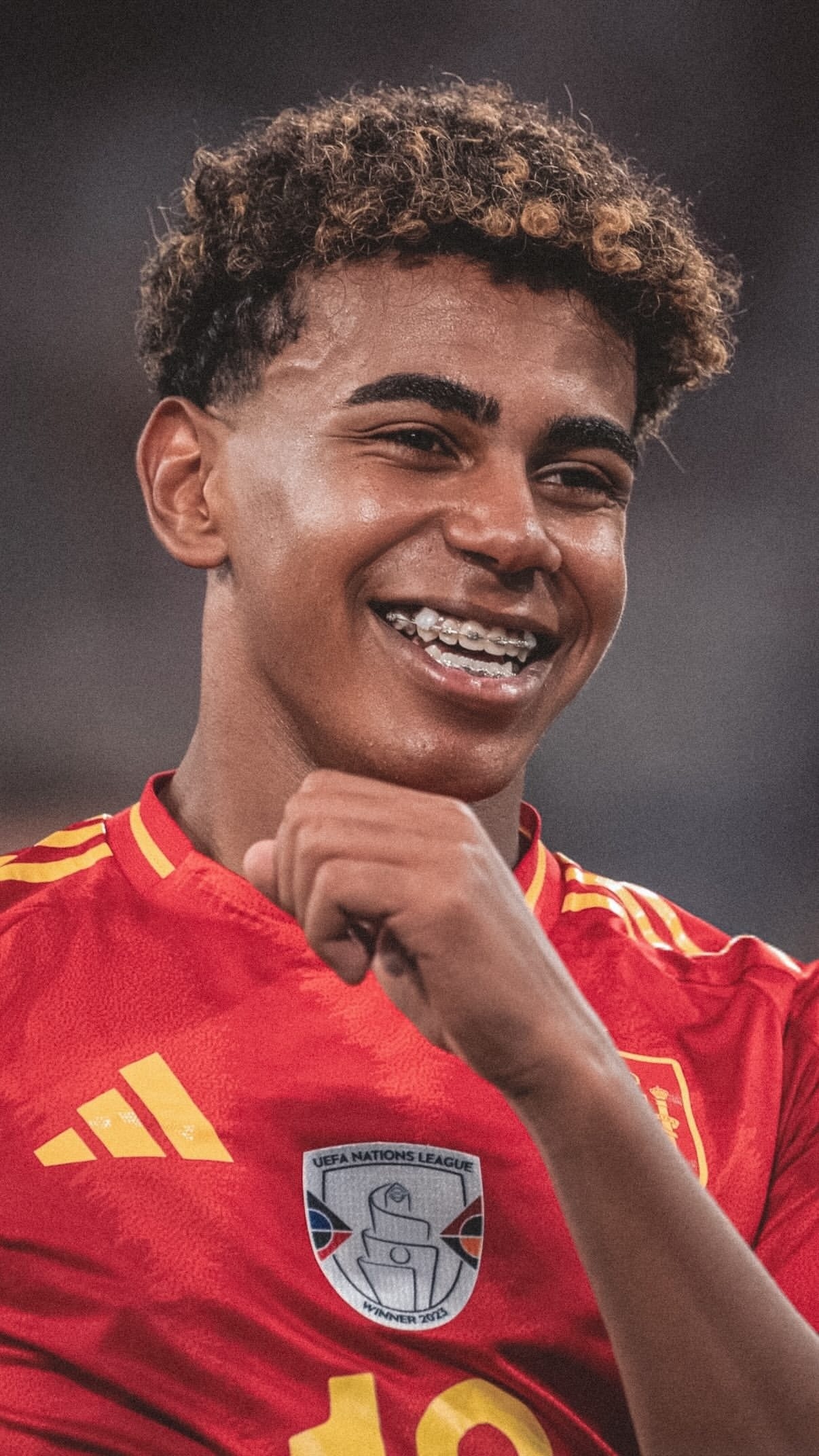 亚马尔ins story更新🆕回到最好的自己。❤️💙巴萨热点现场至死不渝红蓝