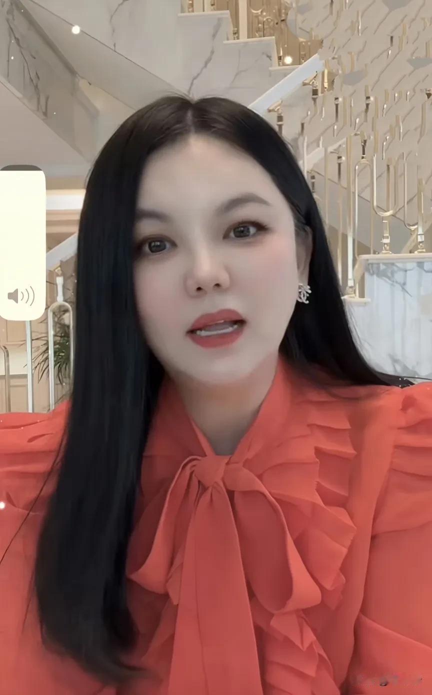 昨日深夜，向来温和的李湘愤怒发文:“胡说八道，我真是无语了！”

日前，李湘卖在