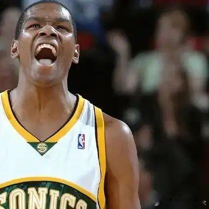 《如果这真的发生，我直接哭死。2028年杜兰特合同到期，也是那一年，超音速正式回