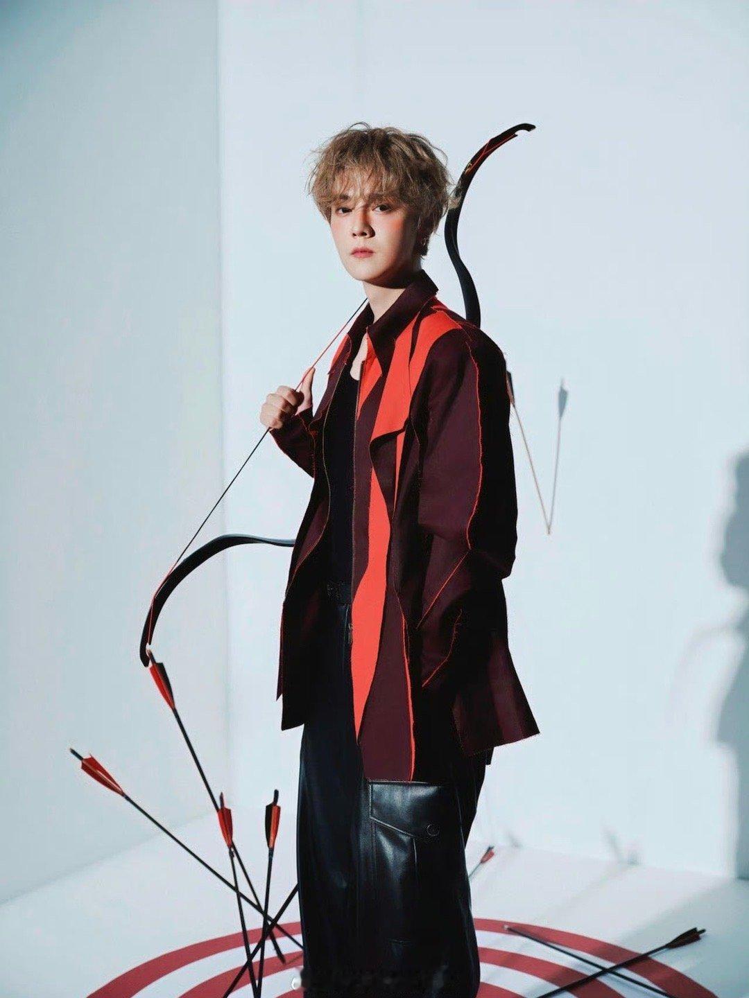 制作人鹿晗又上新了 制作人鹿晗交出第12首作品！《Fool Me Right》再