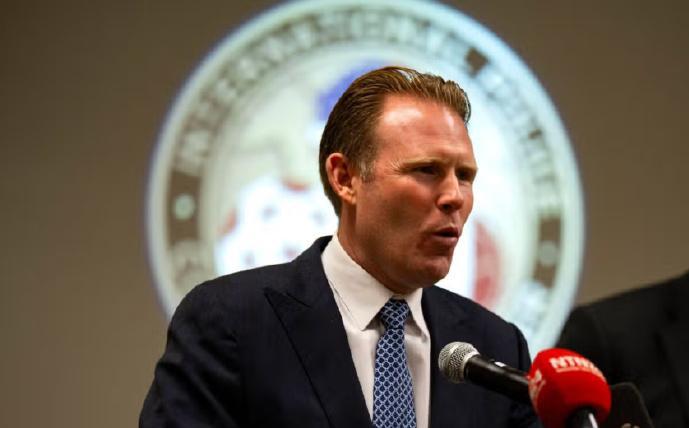 白宫亲自下场安排世界杯冠军剧本！赛前公开支持英格兰淘汰阿根廷，主裁判还全是美国人