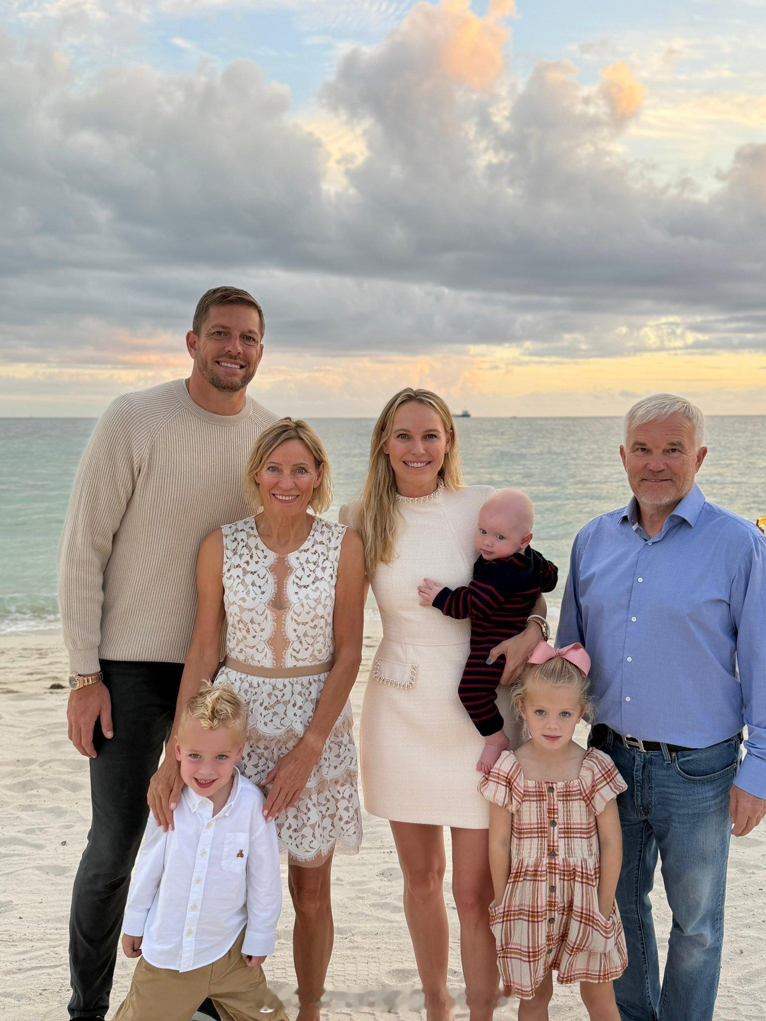 沃兹尼亚奇幸福的一大家子网球talking大会网球