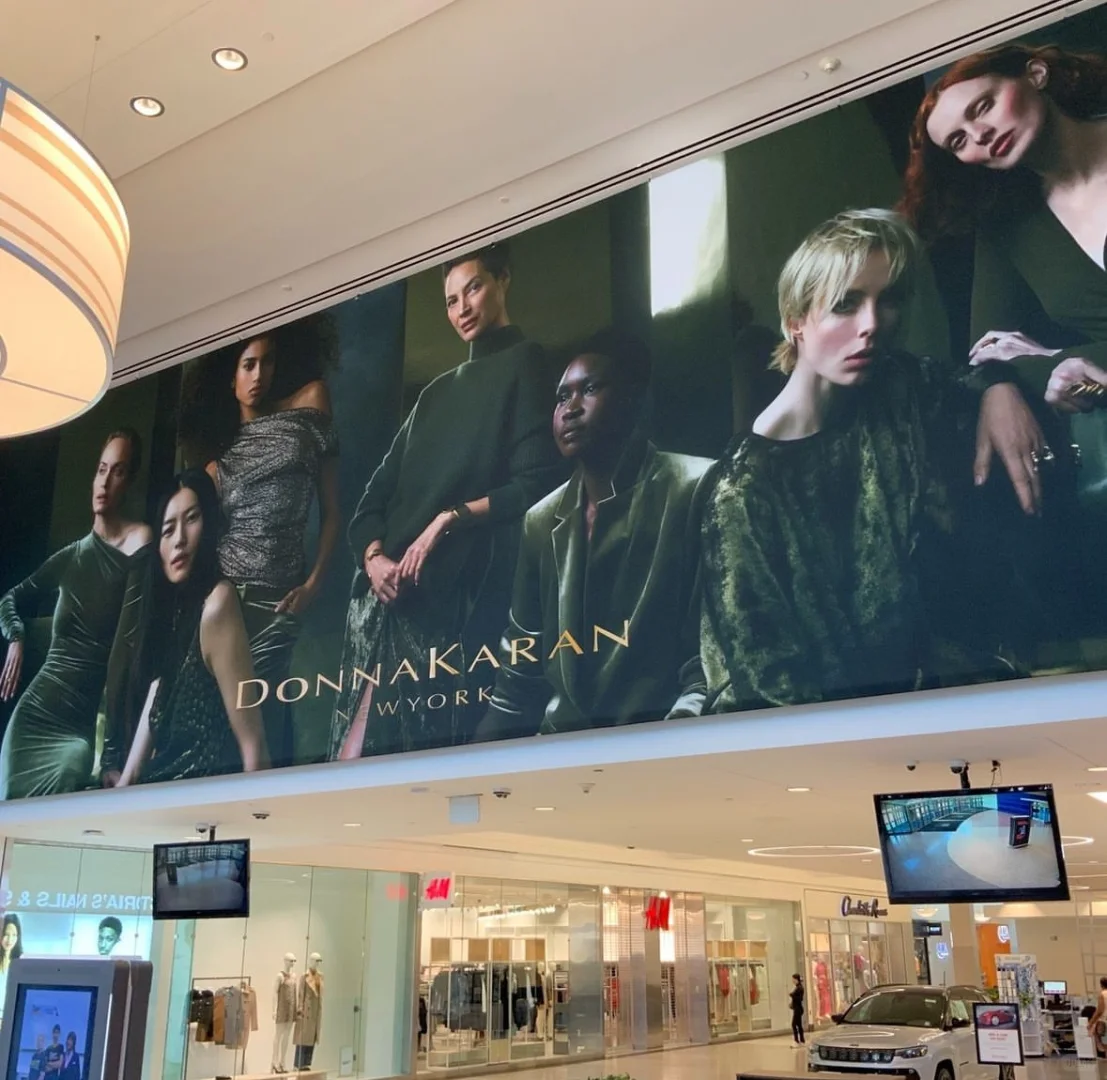 美国Tysons Gallery购物中心投放刘雯DK广告