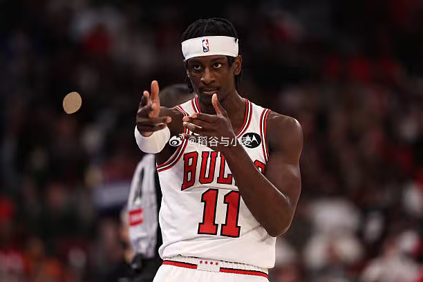 加盟公牛后，伦纳德-米勒的出场时间大幅提升了，他在进攻端也是将自己全面的得分能力