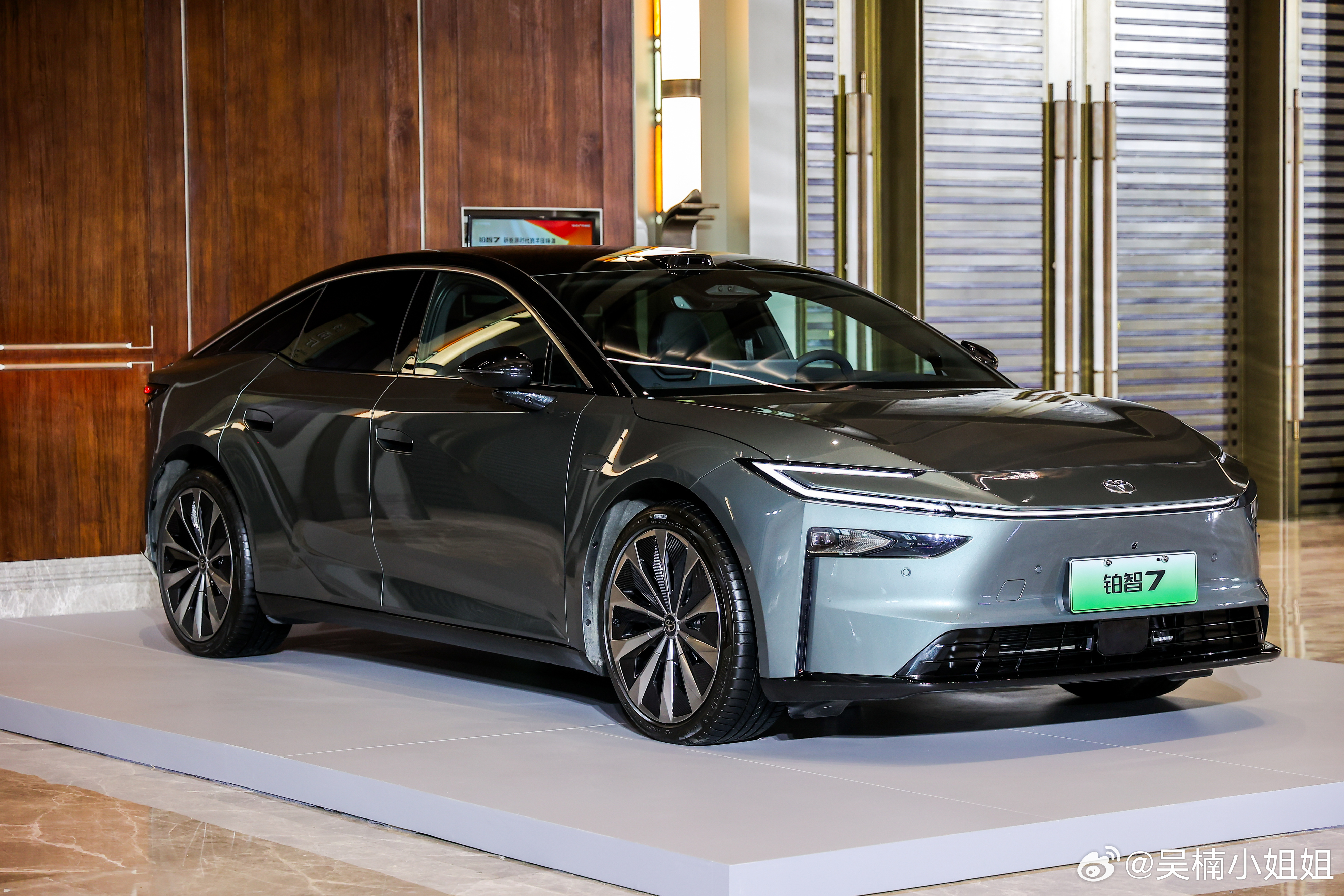 丰田铂智7预售权益价15万起丰田这回是真下本了，铂智7用到了华为电机，激光雷达M