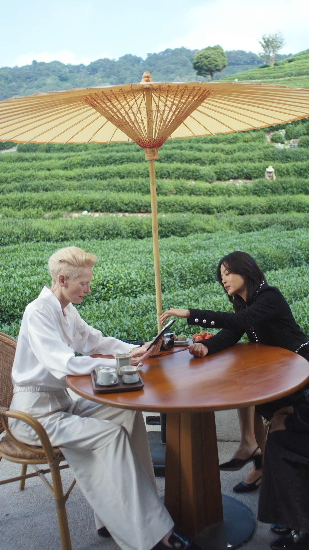 香奈儿在杭州 香奈儿先导片预热，从巴黎到杭州的文化对话。由 蒂尔达·斯文顿 、辛