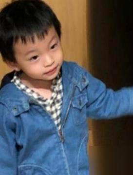 自从汪三宝的正面照片公布出来，我知道汪大宝汪二宝的爱已经被彻彻底底的切割了！
