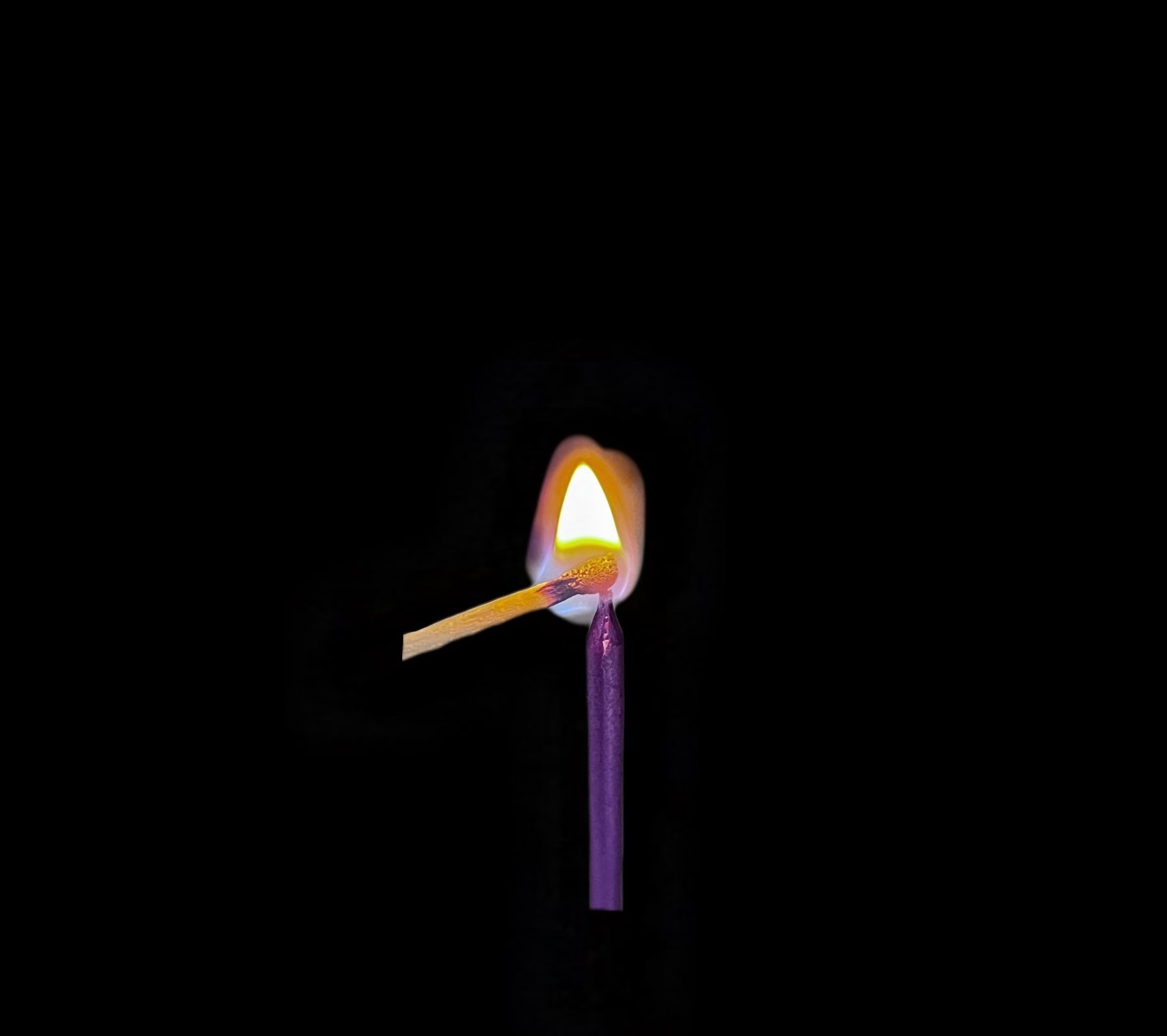 沈月 今明舆论环境肃穆，饼饼们明天注意发帖和言论哦，公开场合别带美女大名。（网宣